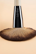 Load image into Gallery viewer, Lafeel Face and Eye Brush Set with Bag