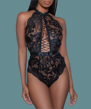 Load image into Gallery viewer, Captivating