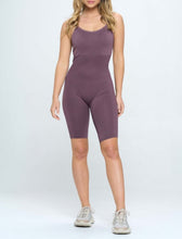 Load image into Gallery viewer, Tight fit